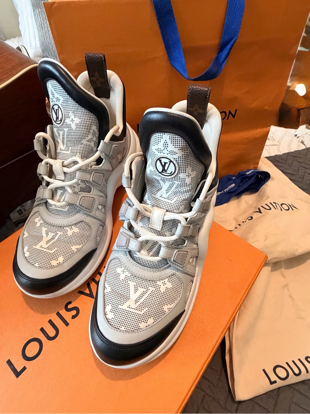 . Louis Vuitton LV Archlight Sneakers EU 37.5 Women w/ Box - Picture 2 of 11